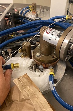 Comprobaciones del sistema de refrigeración por agua del bucle de acoplamiento de RF