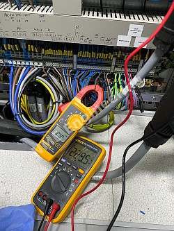 Diffusion Pump Heater Voltage Checks From Cabinet