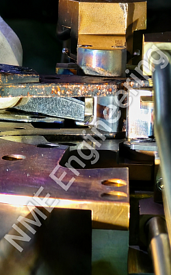 32 — Ion Source Chimney-Puller Gap Adjustment