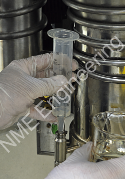 52 — Diffusion Pump Oil Filling